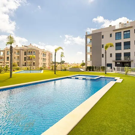 Valentino * Dehesa de Campoamor (Orihuela Costa)