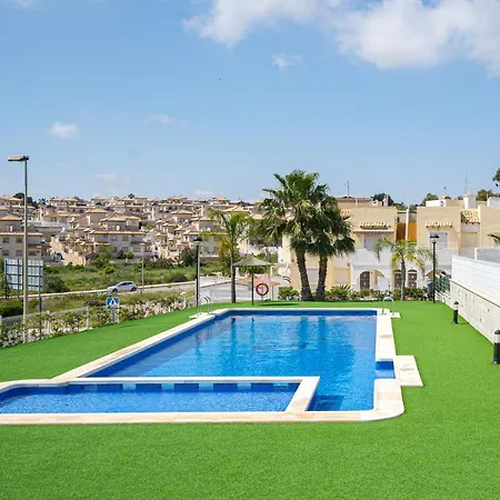 Valentino * Dehesa de Campoamor (Orihuela Costa)
