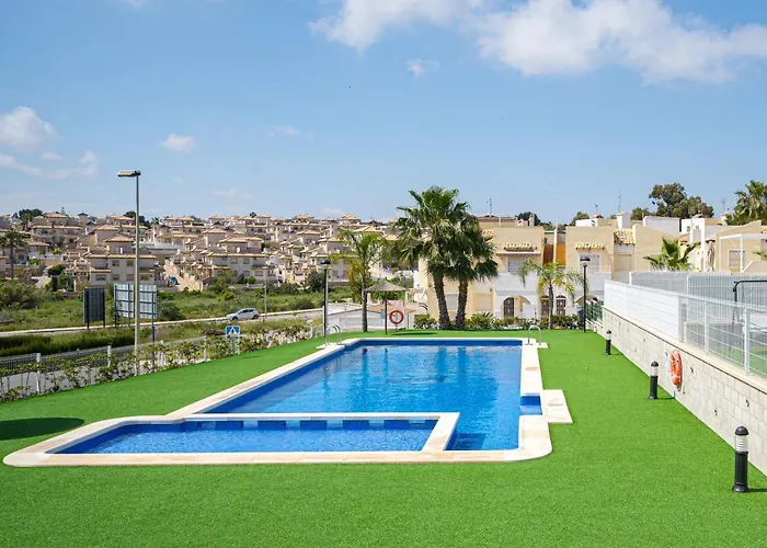 Valentino * Dehesa de Campoamor (Orihuela Costa)